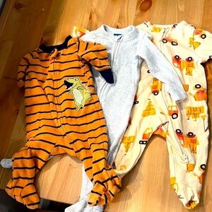 3 baby footie pajamas
